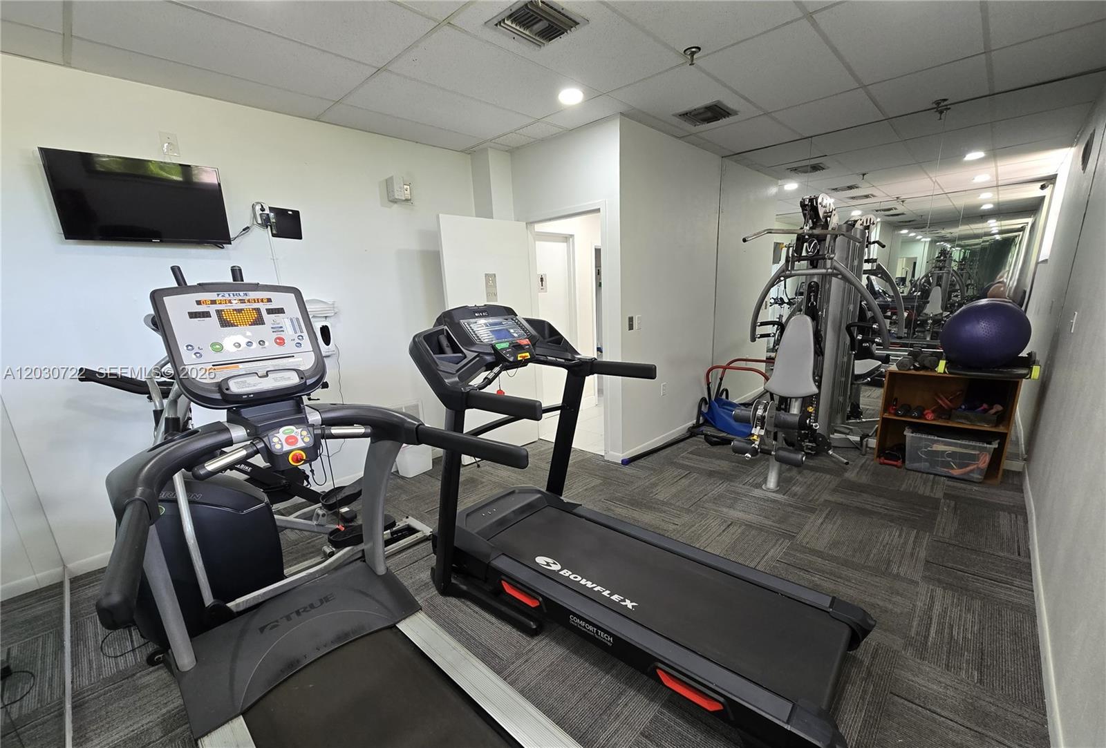CHANTILLY CONDO - Residential