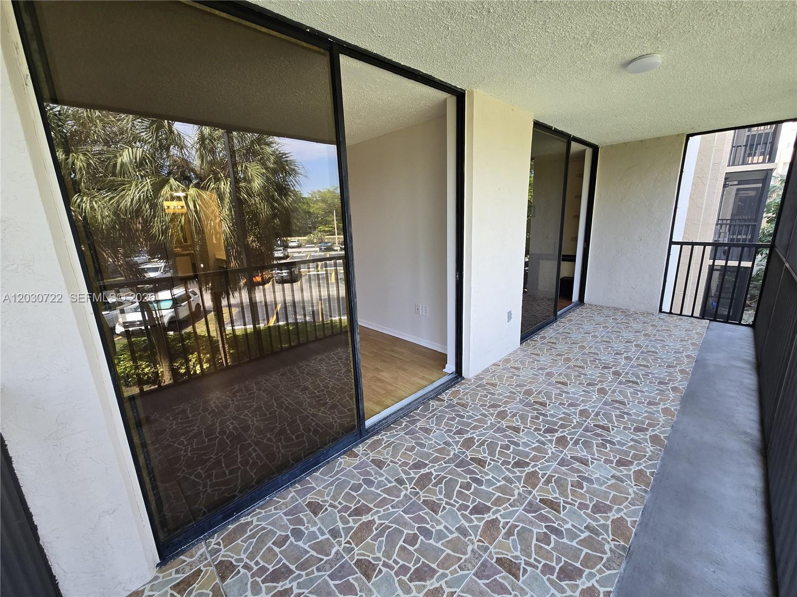 CHANTILLY CONDO - Residential
