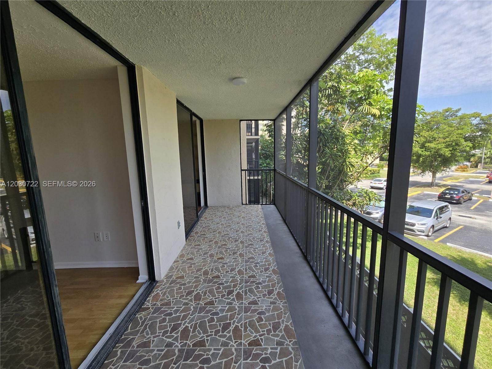 CHANTILLY CONDO - Residential