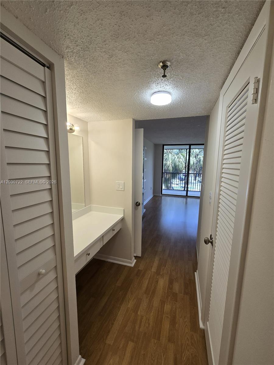 CHANTILLY CONDO - Residential