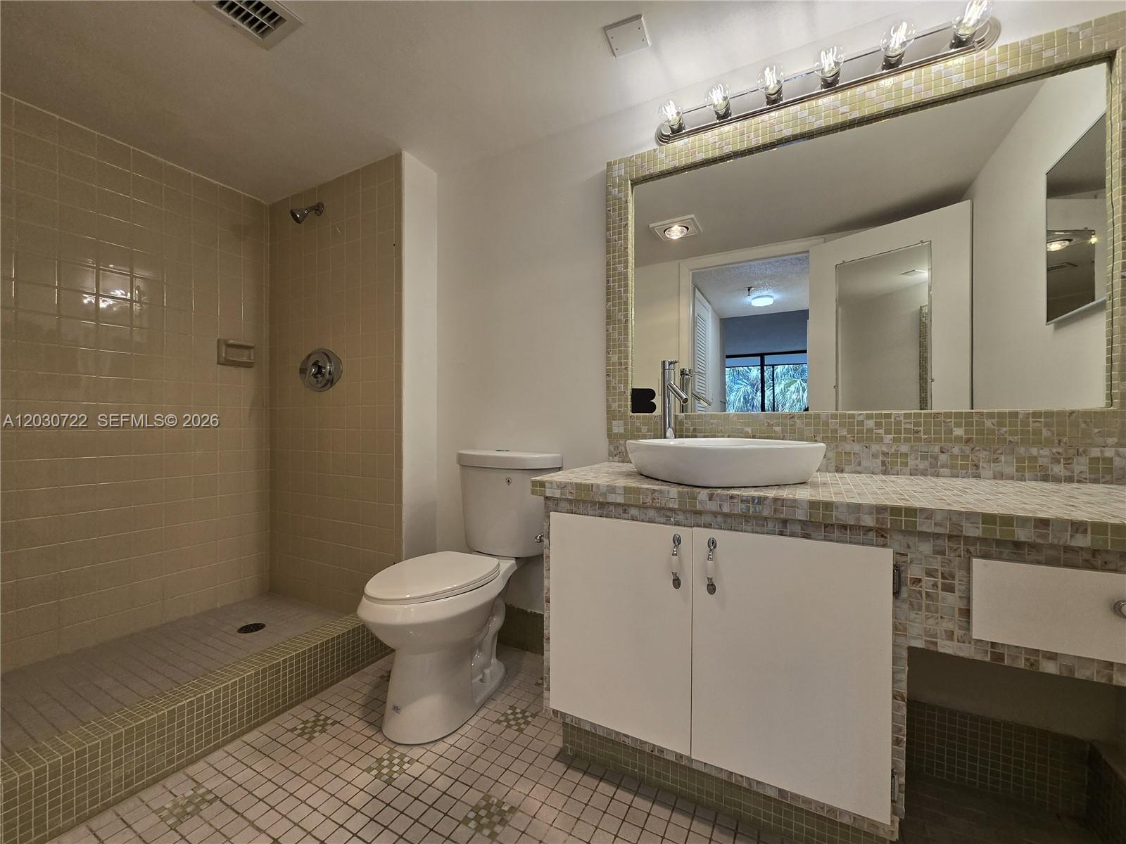 CHANTILLY CONDO - Residential