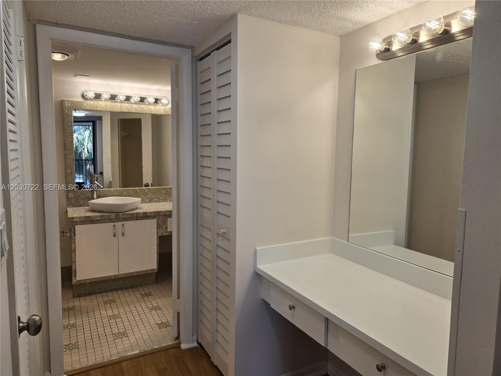 CHANTILLY CONDO - Residential