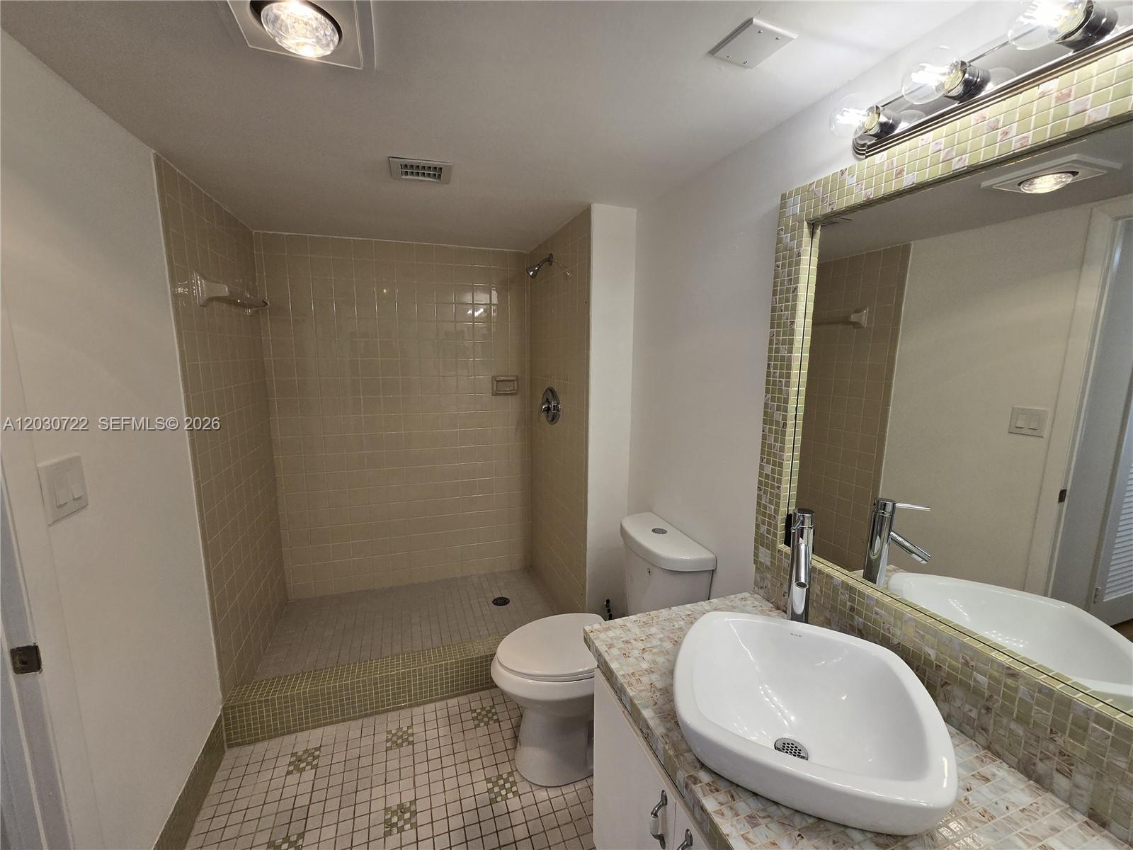 CHANTILLY CONDO - Residential