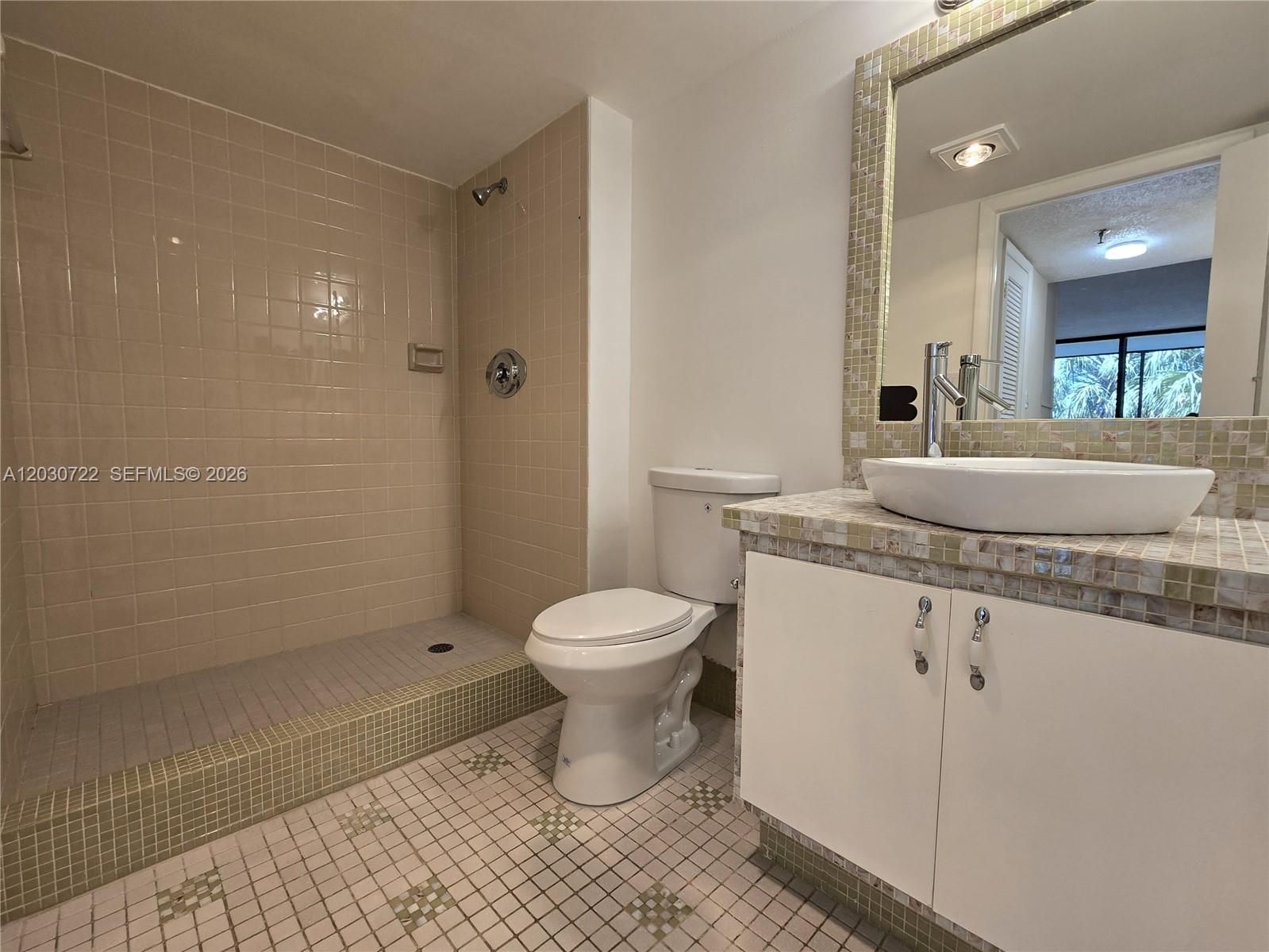 CHANTILLY CONDO - Residential