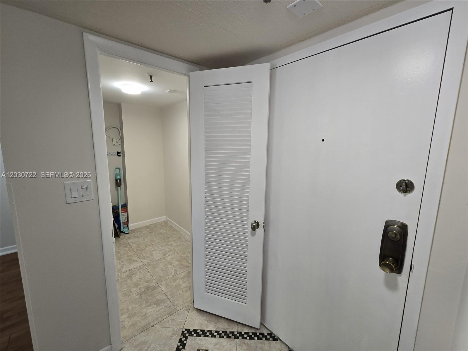 CHANTILLY CONDO - Residential