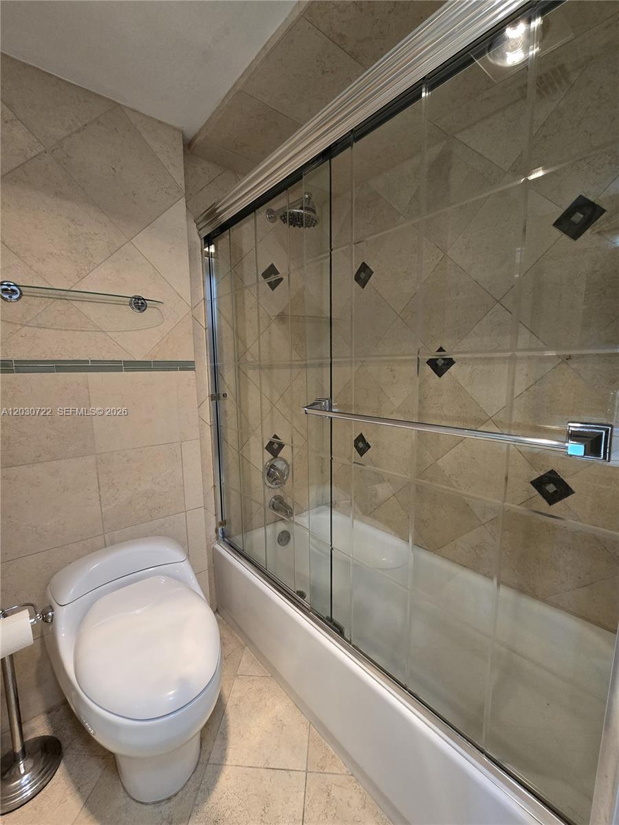 CHANTILLY CONDO - Residential