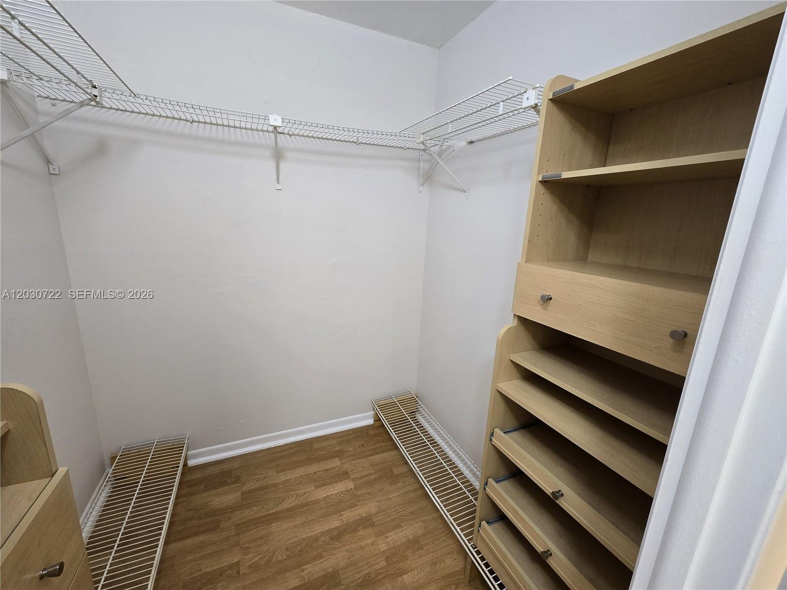 CHANTILLY CONDO - Residential