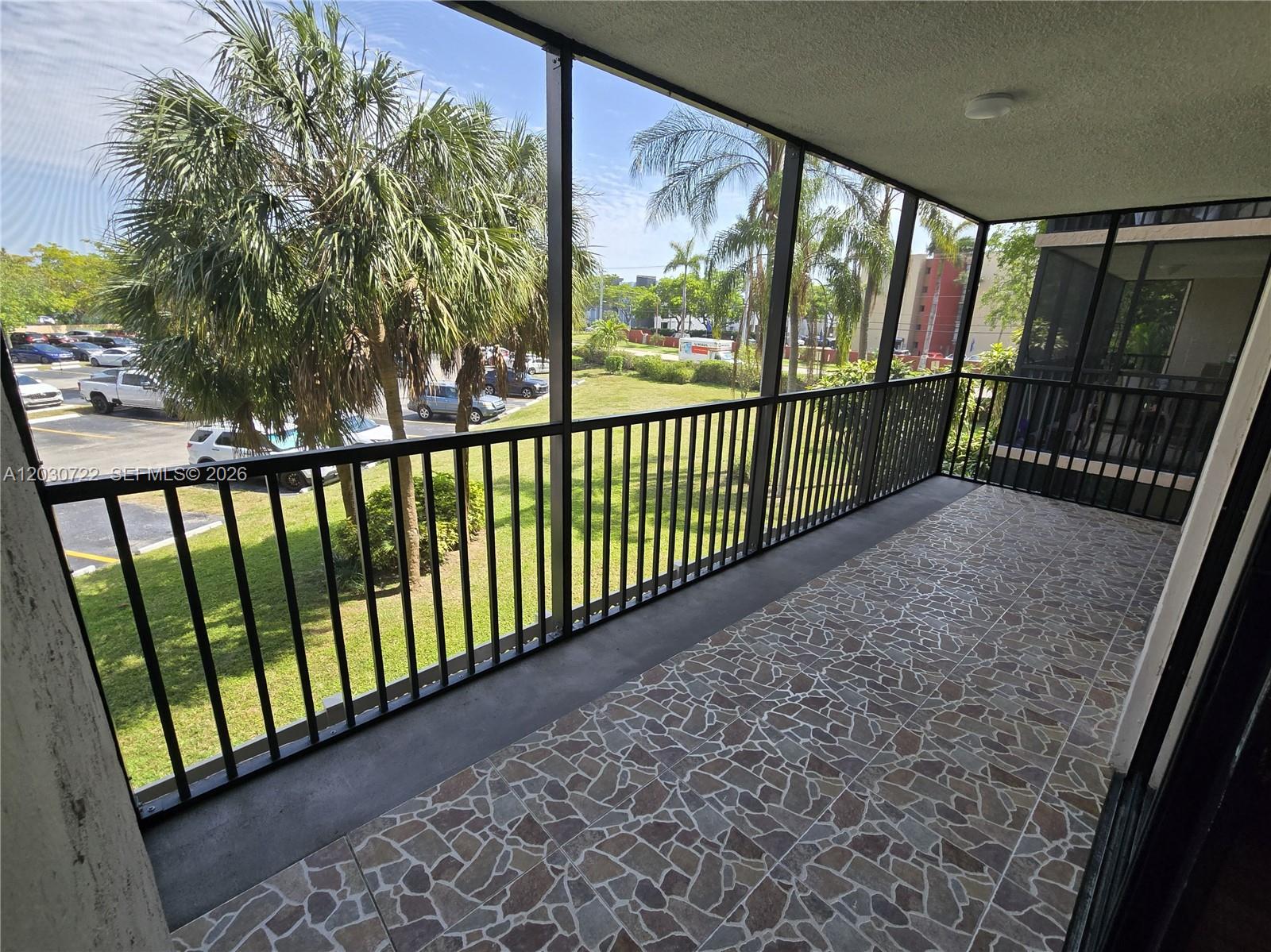 CHANTILLY CONDO - Residential