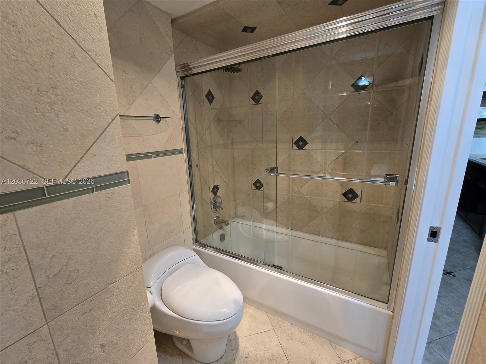 CHANTILLY CONDO - Residential