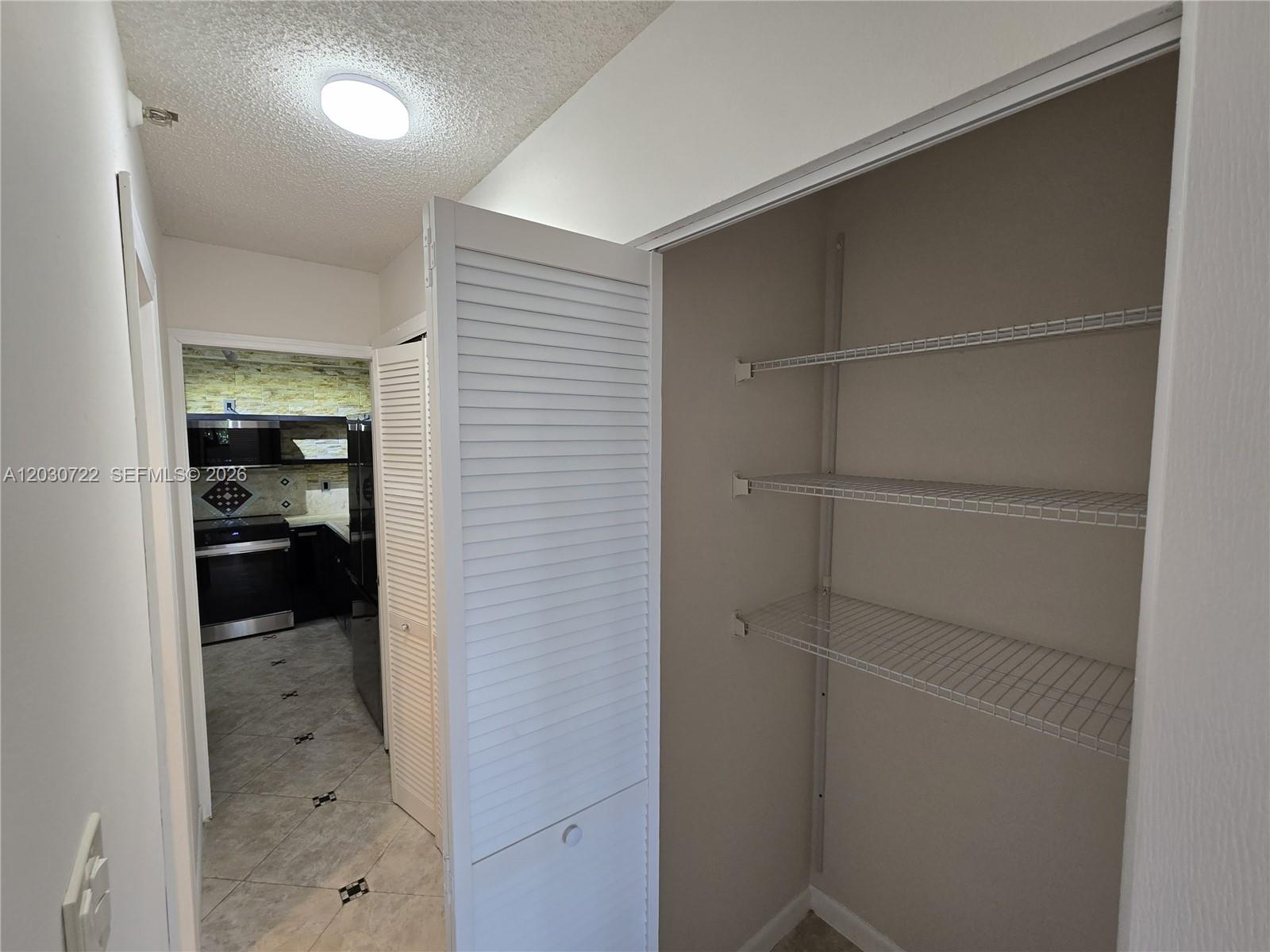 CHANTILLY CONDO - Residential