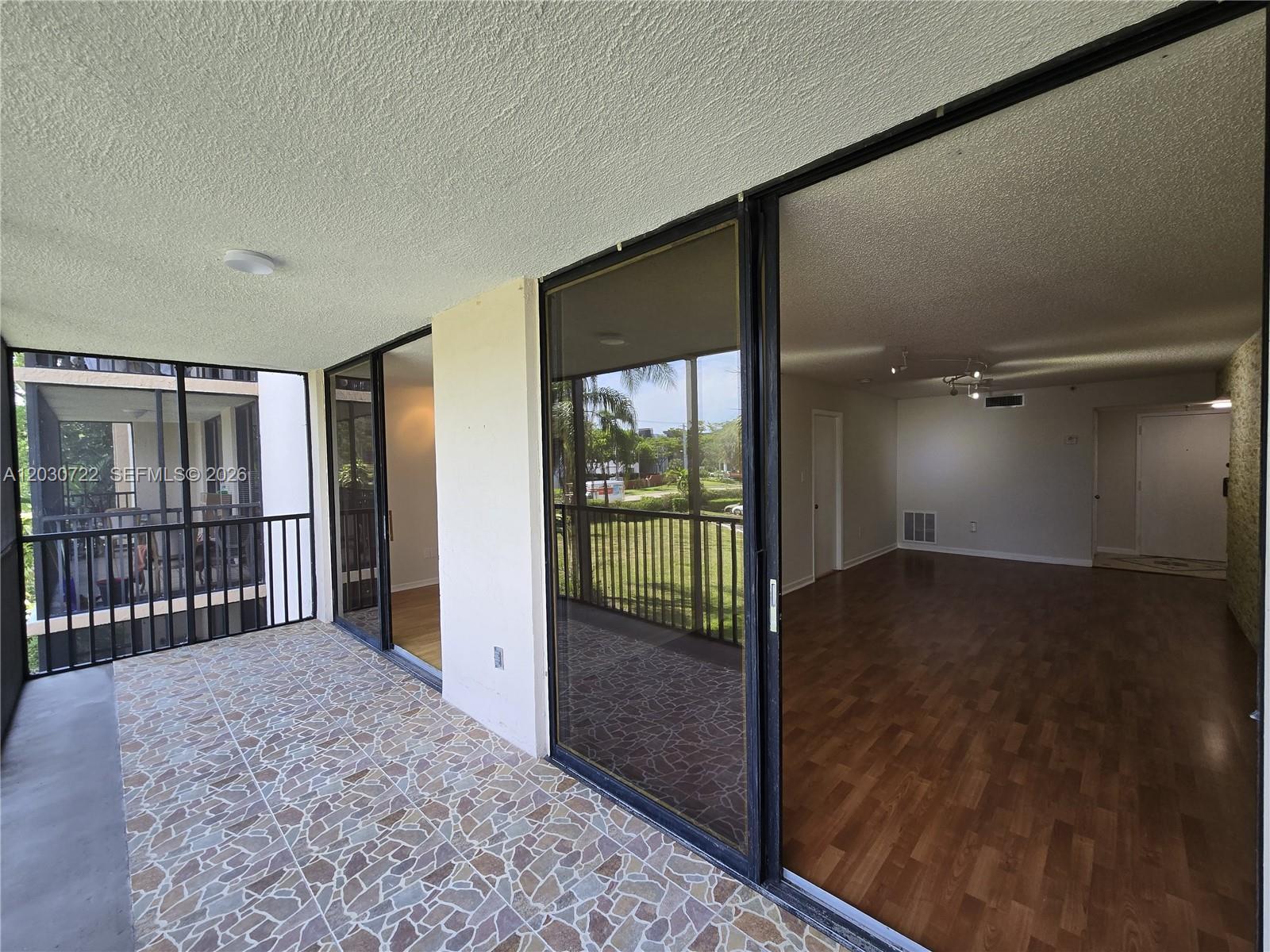 CHANTILLY CONDO - Residential