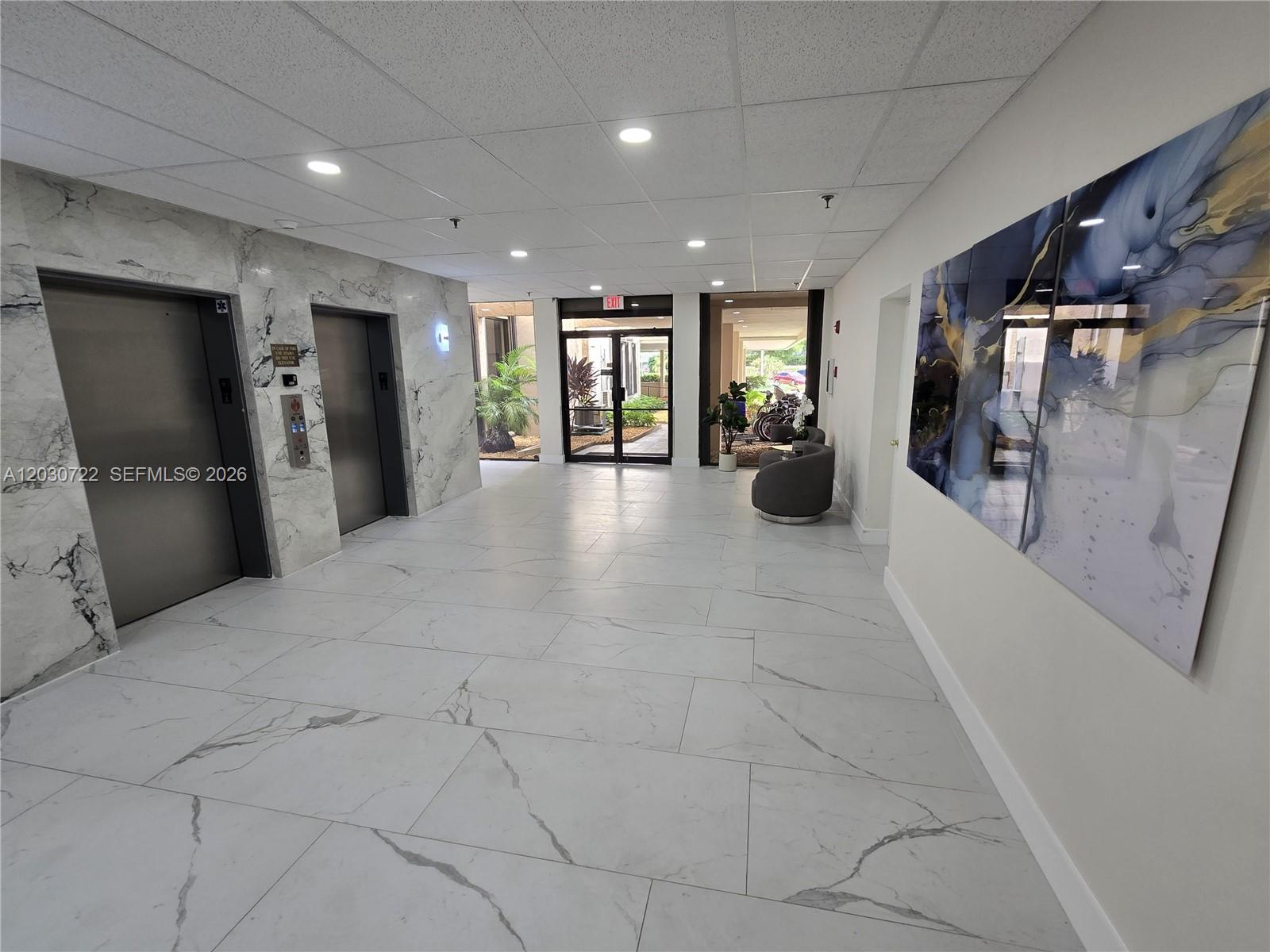 CHANTILLY CONDO - Residential