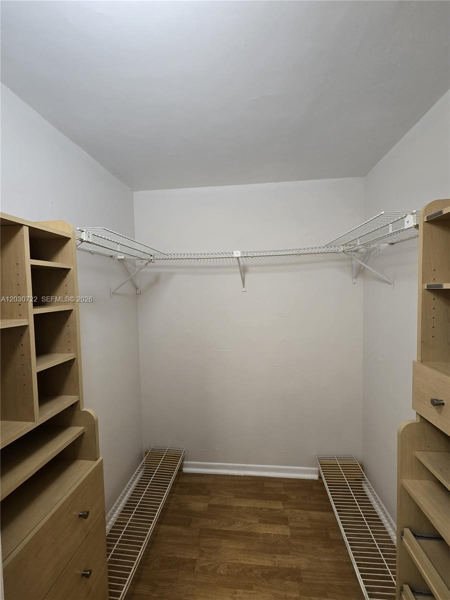 CHANTILLY CONDO - Residential