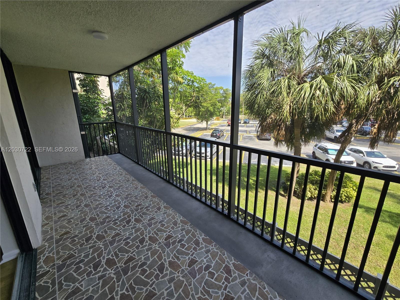 CHANTILLY CONDO - Residential
