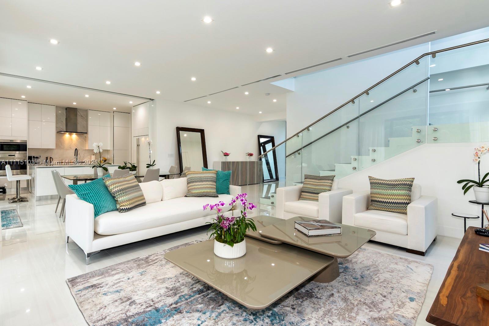 NAUTILUS EXTENSION 4TH - Residential