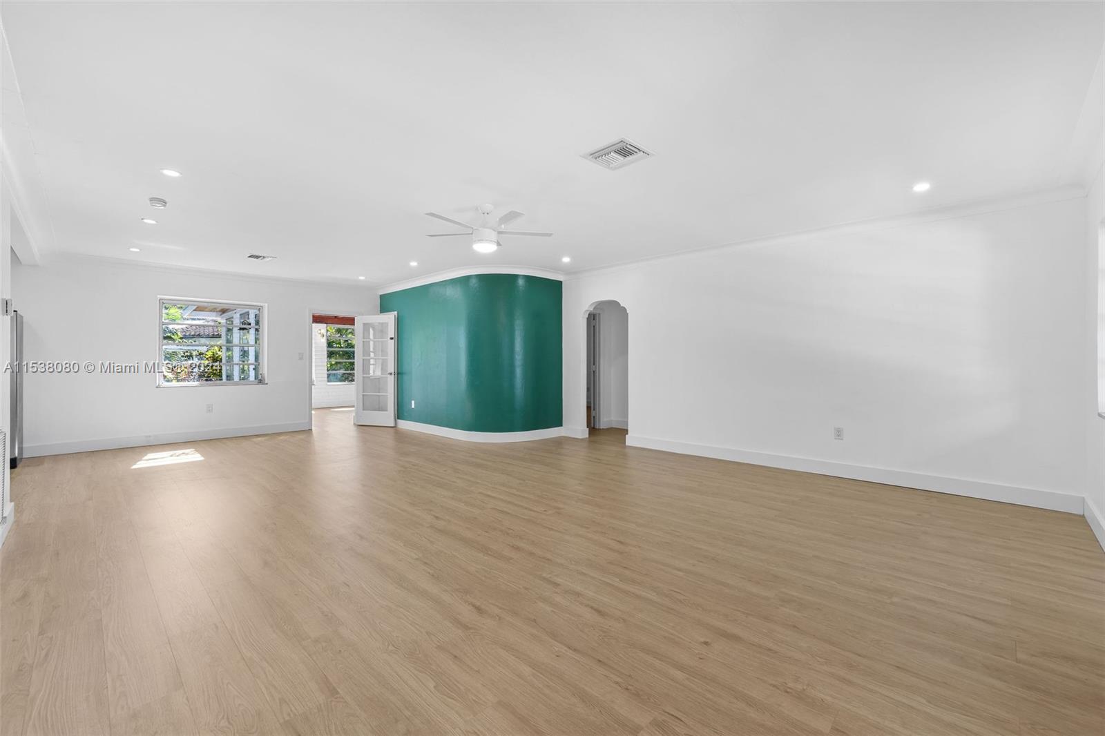 COUNTRY CLUB ESTATES SEC - Residential Lease