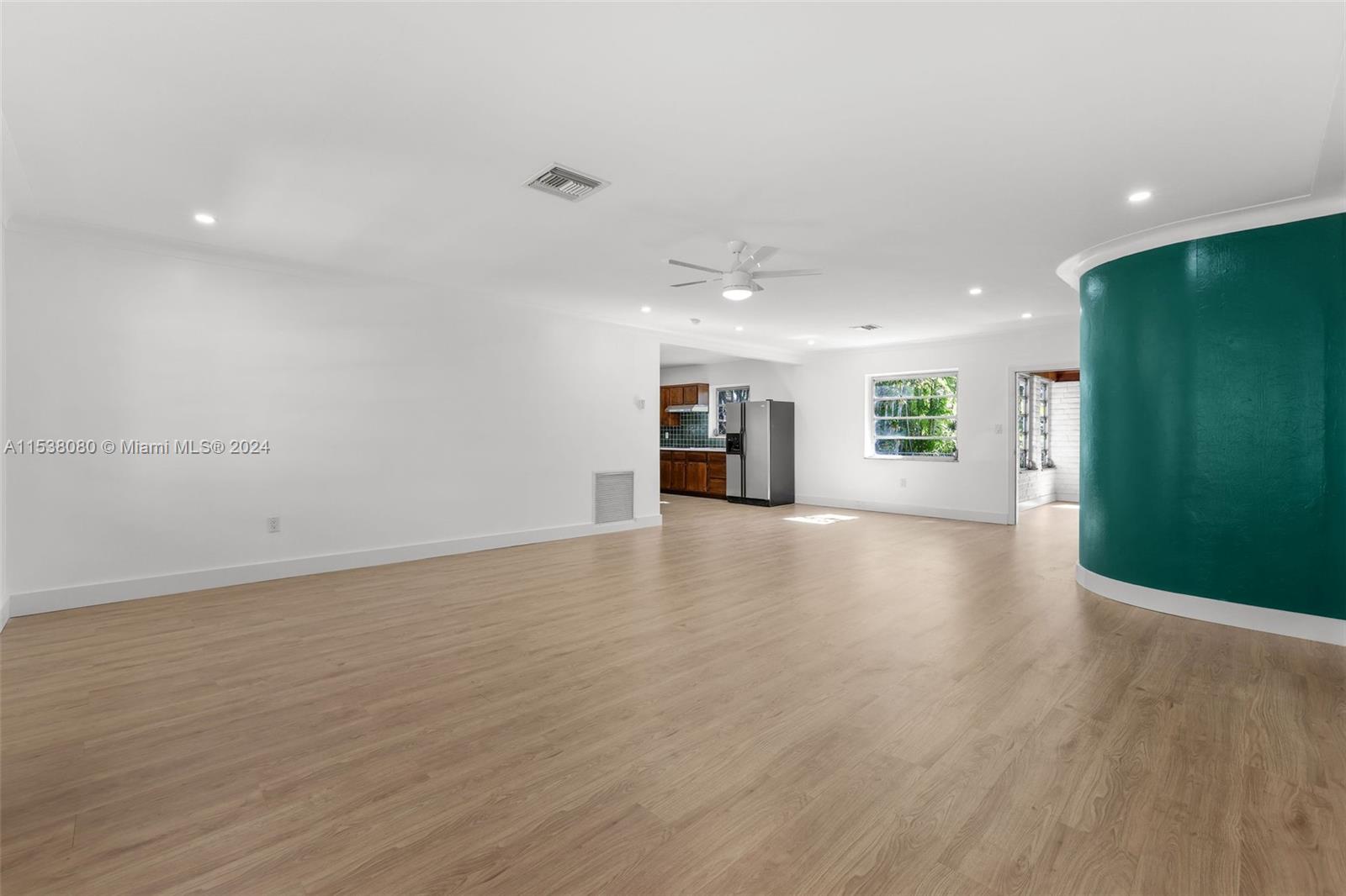 COUNTRY CLUB ESTATES SEC - Residential Lease