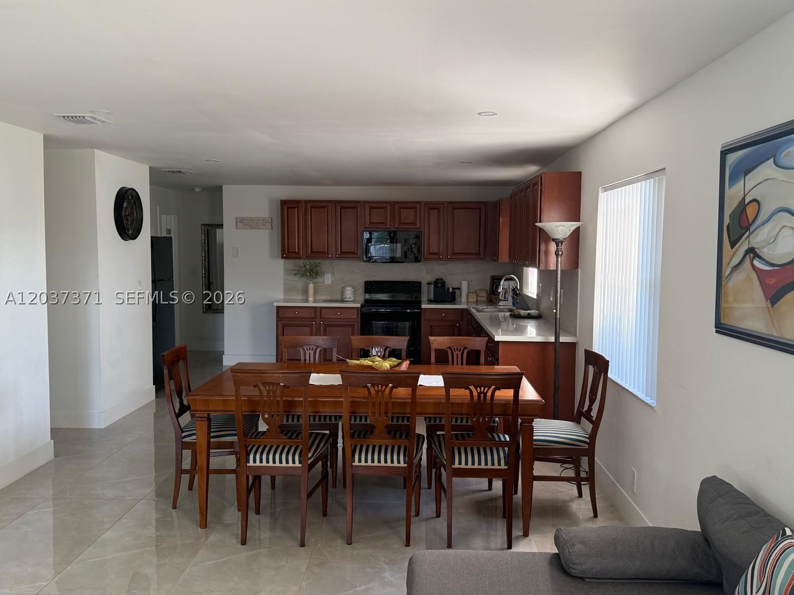 OCEAN PARK - Residential Lease