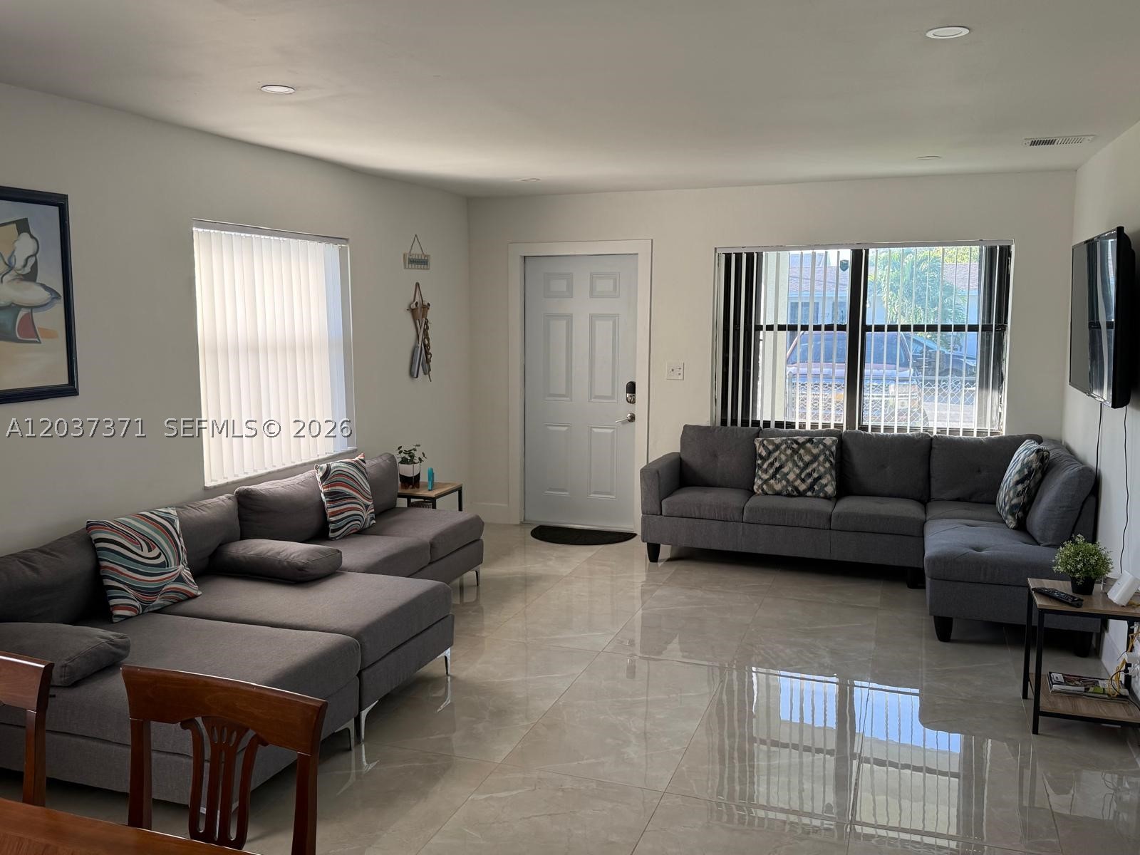 OCEAN PARK - Residential Lease