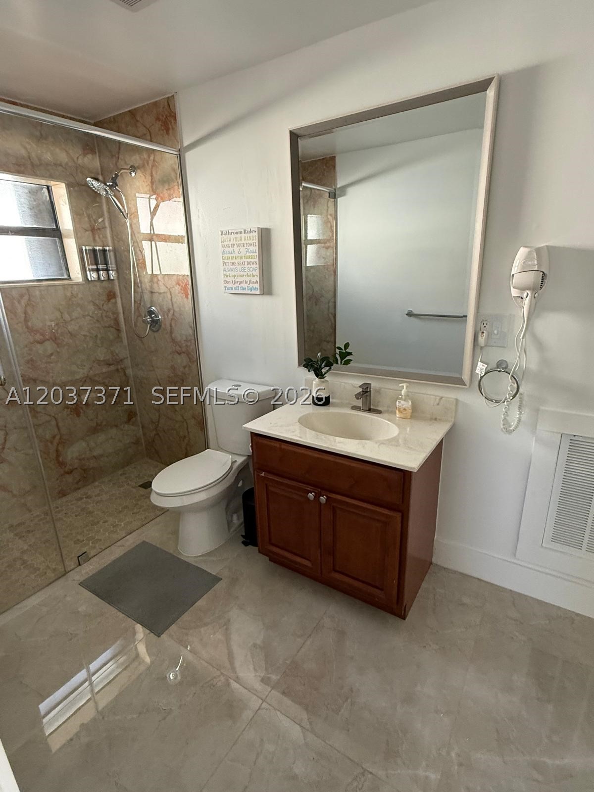 OCEAN PARK - Residential Lease