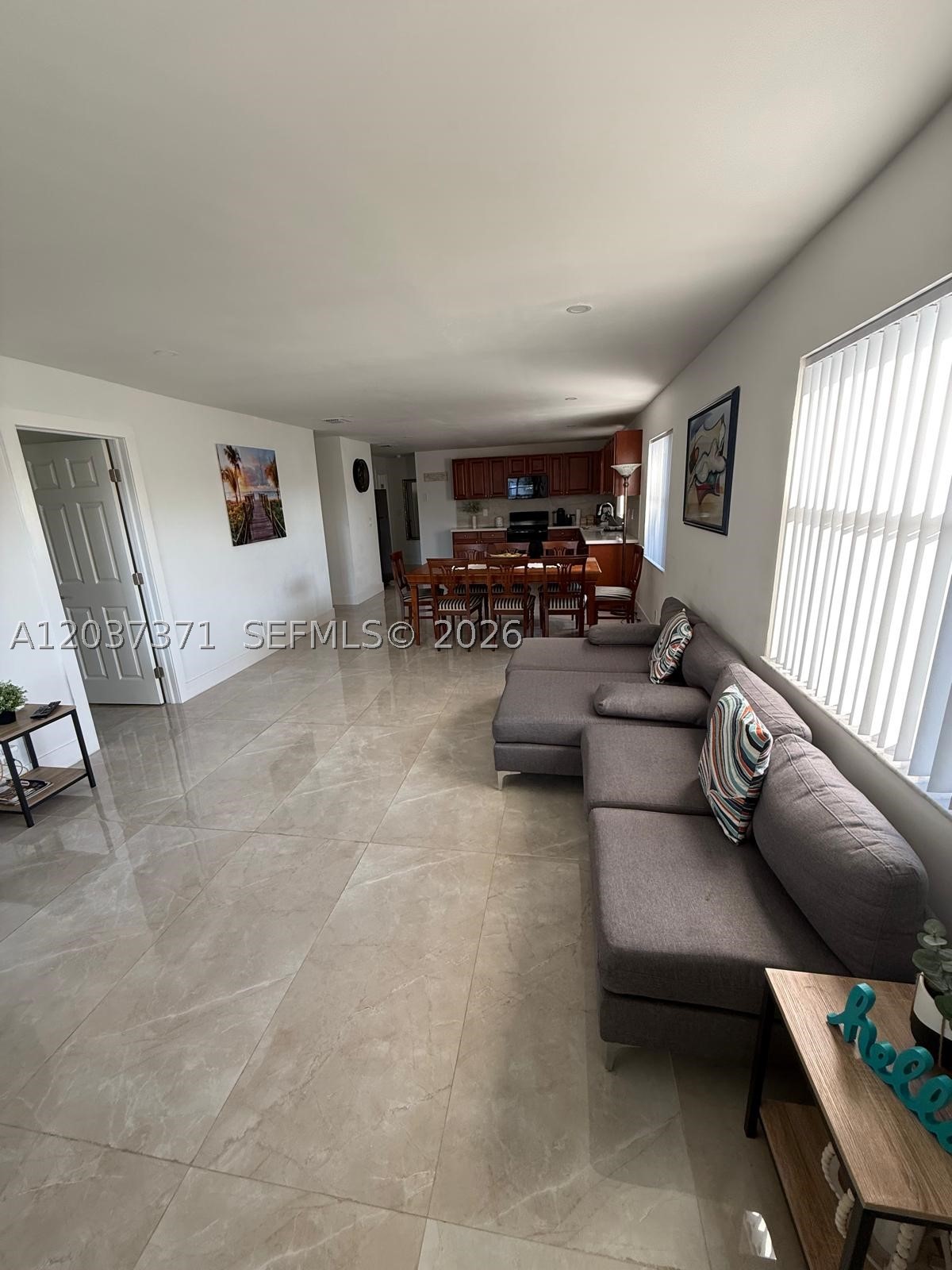 OCEAN PARK - Residential Lease