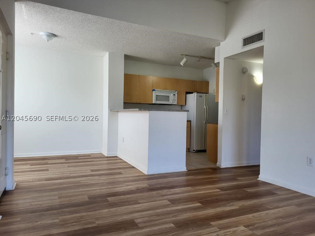 EL-AD NOB HILL CONDO - Residential Lease