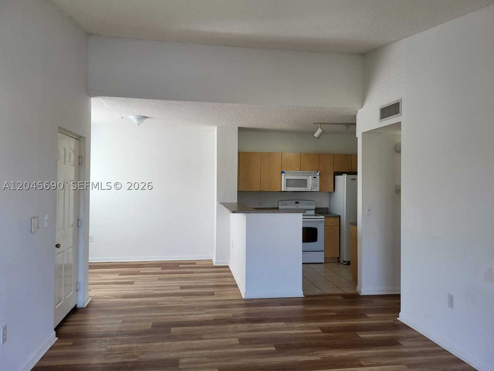 EL-AD NOB HILL CONDO - Residential Lease