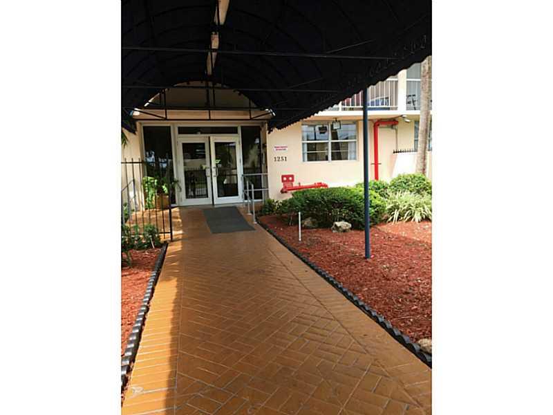 Excellent opportunity 1/1 apt w/ new laminate throughout, new stainless steel appliances, fresh painted, updated kitchen & bathroom,crown molding,assigned parking. Amazing views from balcony.Gated building w/ gym, pool.Walking distance to Markets, K-Mart,  Biscayne BLVD, Close to I-95,Universities, Aventura/Bal Harbor Malls, Downtown, Beaches. Ready to move-in!