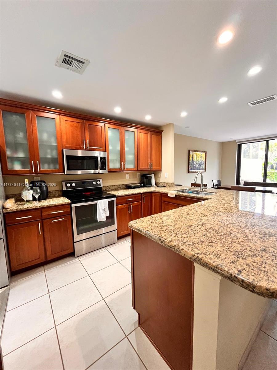 COSTA DEL SOL CONDO V - Residential Lease