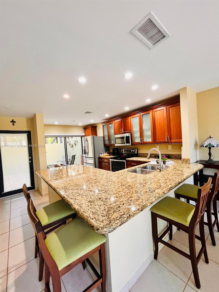 COSTA DEL SOL CONDO V - Residential Lease