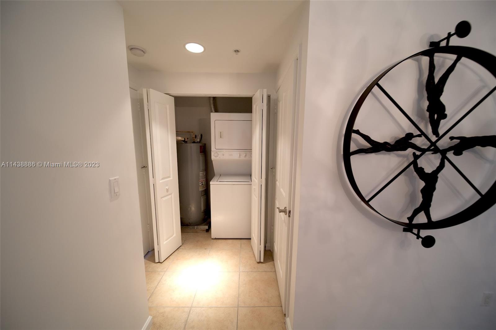 NURIVER LANDING CONDO - Residential Lease