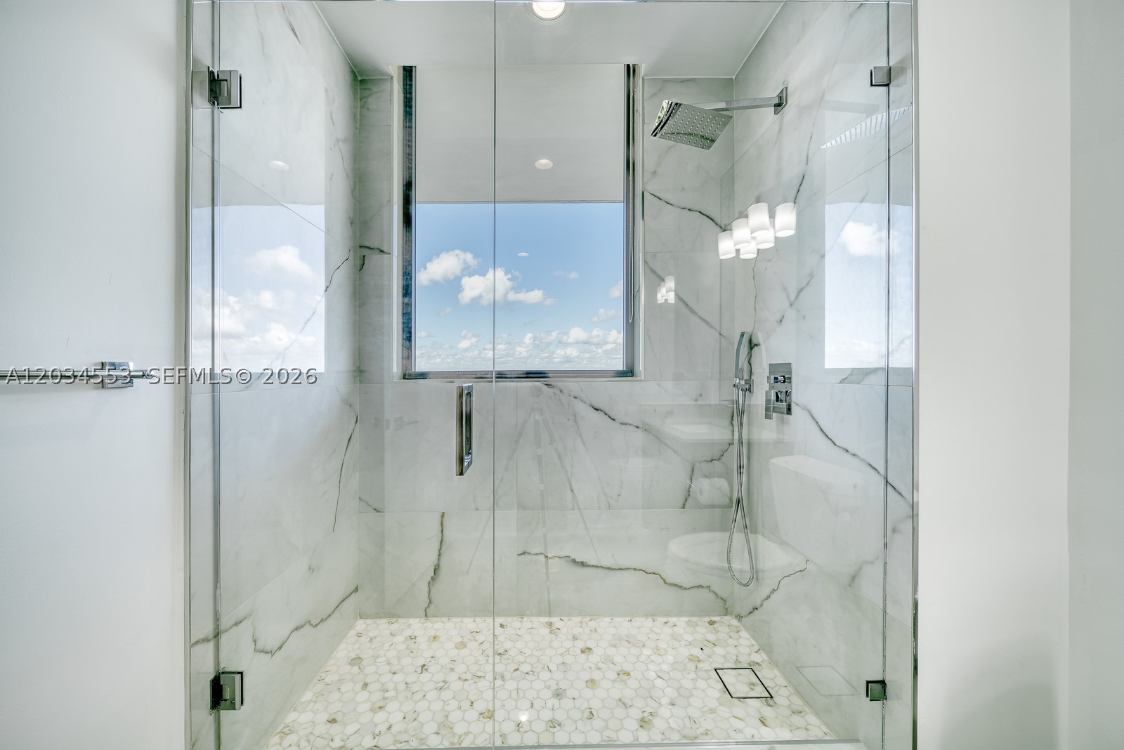 5252 Paseo Condo - Residential