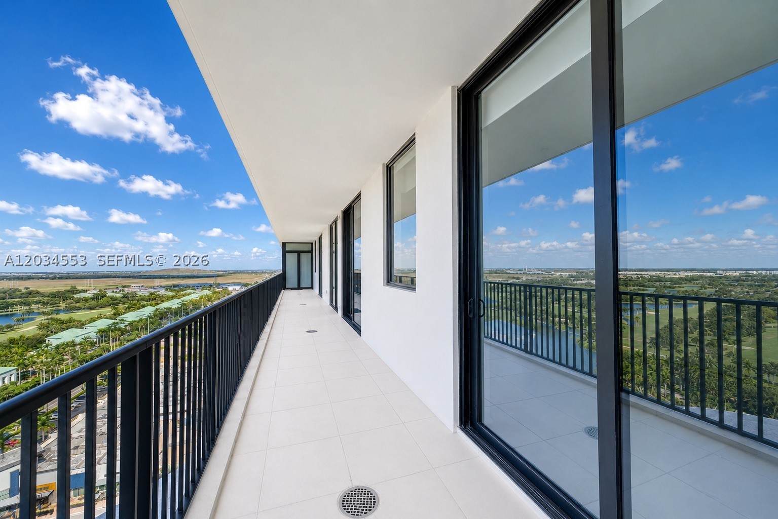 5252 Paseo Condo - Residential