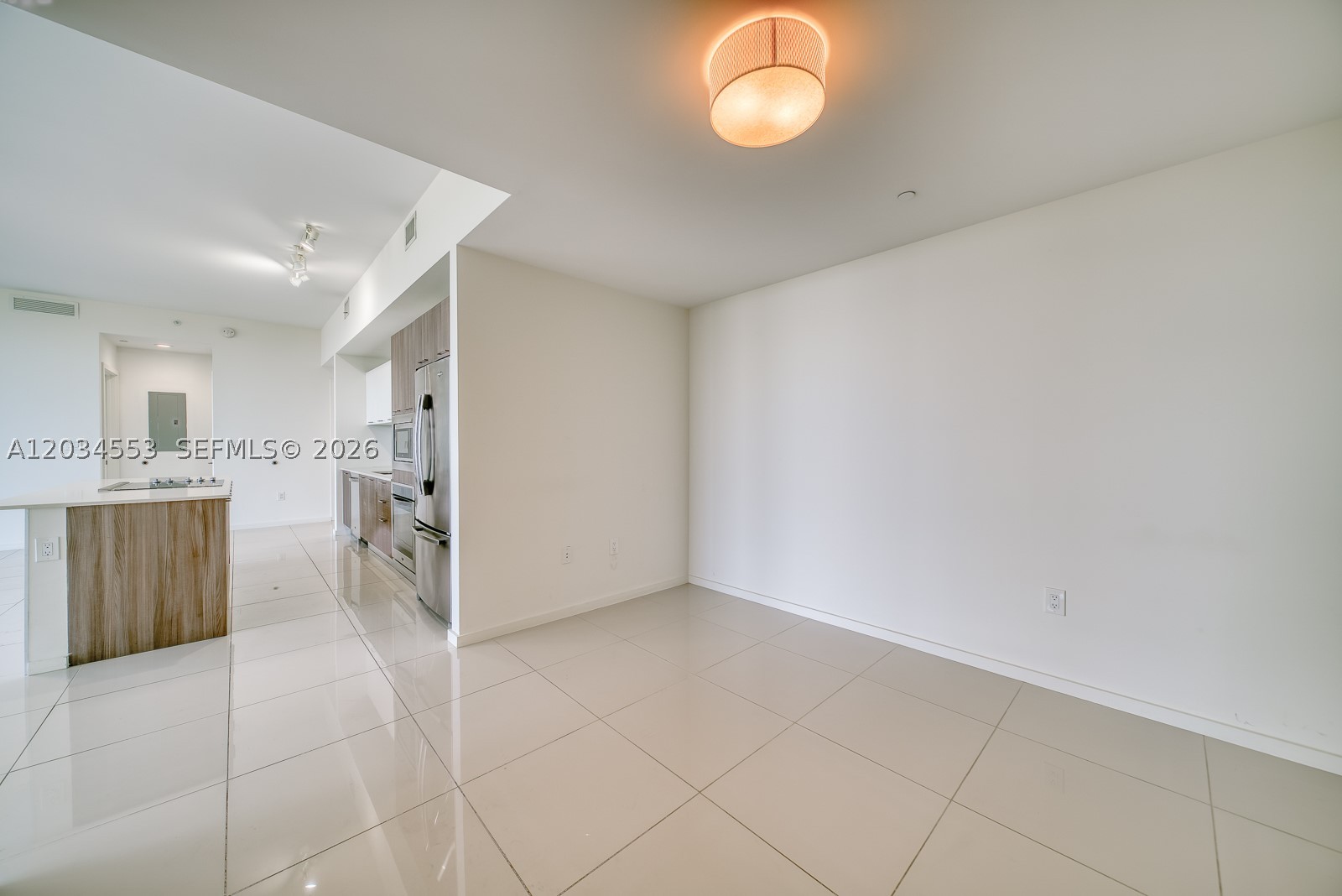 5252 Paseo Condo - Residential