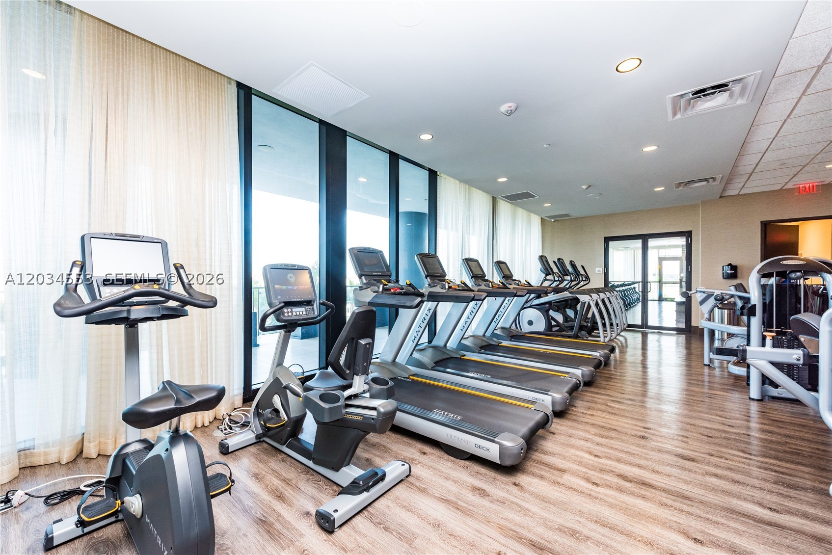 5252 Paseo Condo - Residential