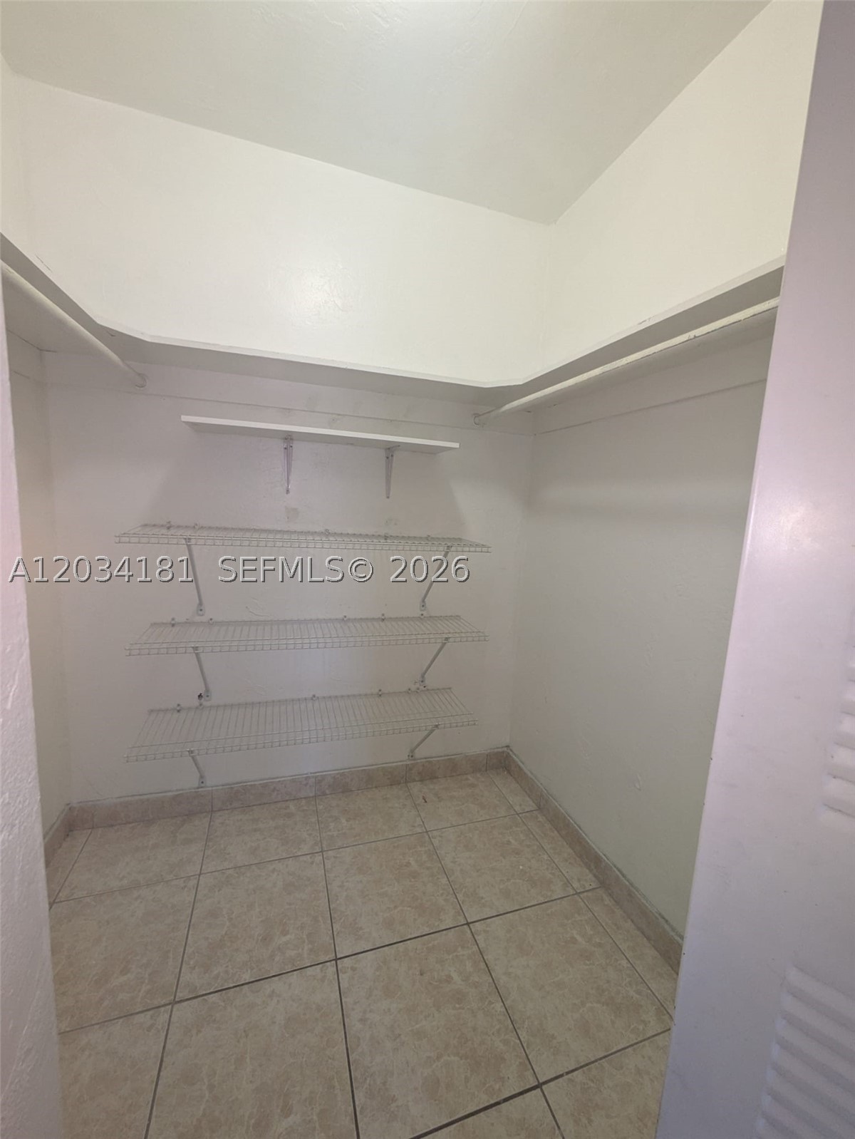CHAMBERS LAND COMPANY SUB - Residential Lease