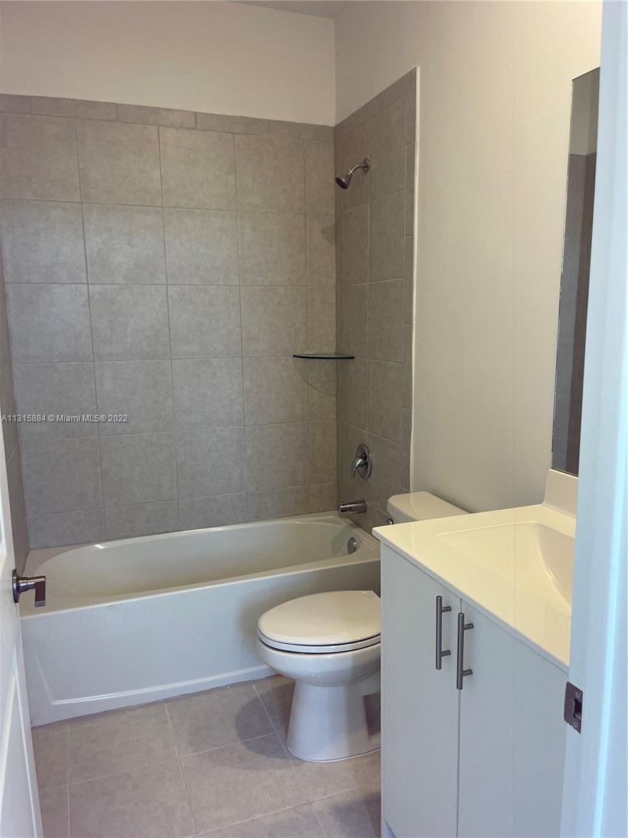 CORSICA - Residential Lease