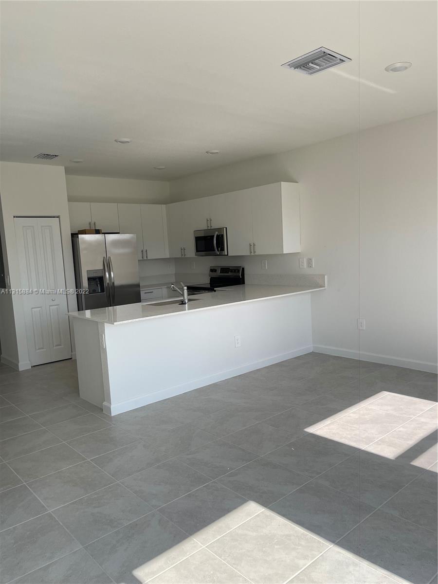 CORSICA - Residential Lease
