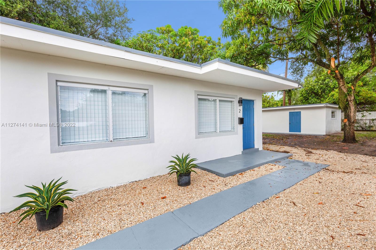 PALOMAR SUB - Residential Lease