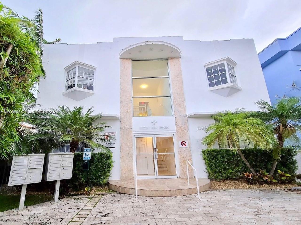 Art Deco Boutique style Partially furnished and remodeled 1 bedroom apartment in Sobe. This first floor RENOVATED residence offers a spacious layout including Kitchen and Bathroom, White Marble Flooring, new central A/C, and  Washer and Dryer! Located at First on Penn Building in the heart of Sobe in a Gated and Secure building. Located steps from the Beach and Lincoln Road. Available December 6th, 2024. Easy to show. This apt won’t last!