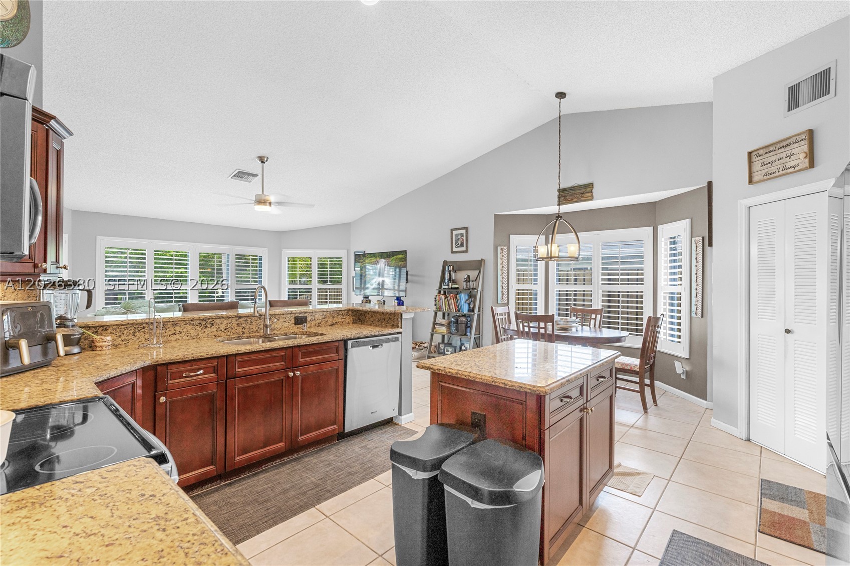 MELALEUCA ISLES - Residential