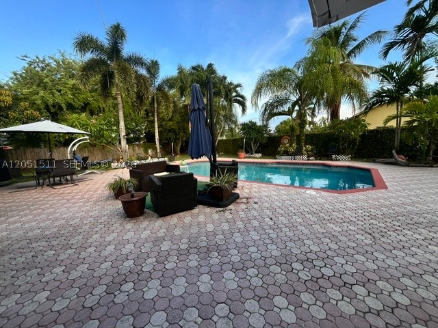 REDLANDS MANSIONS 1ST ADD - Residential
