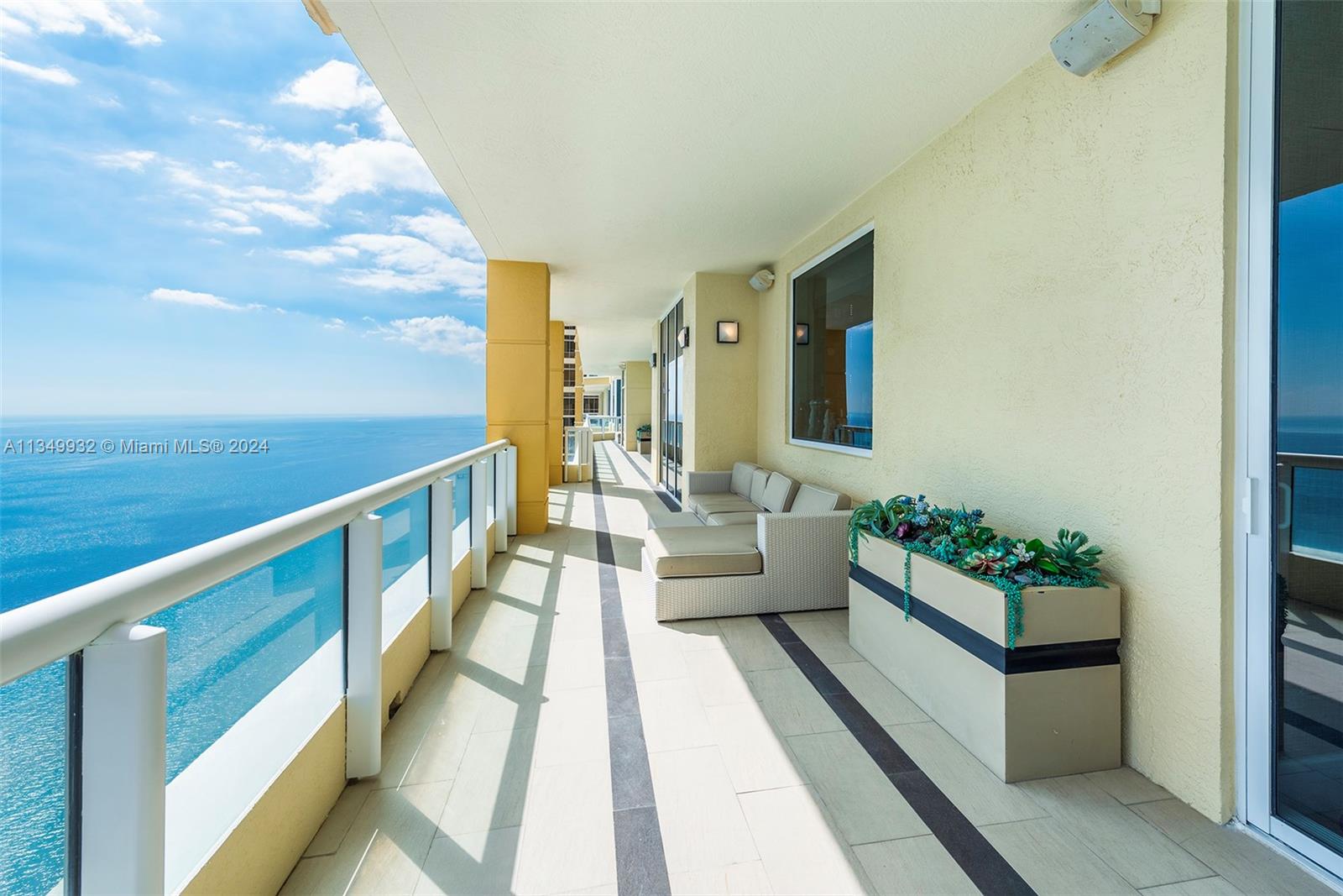 ACQUALINA OCEAN RESIDENCE - Residential