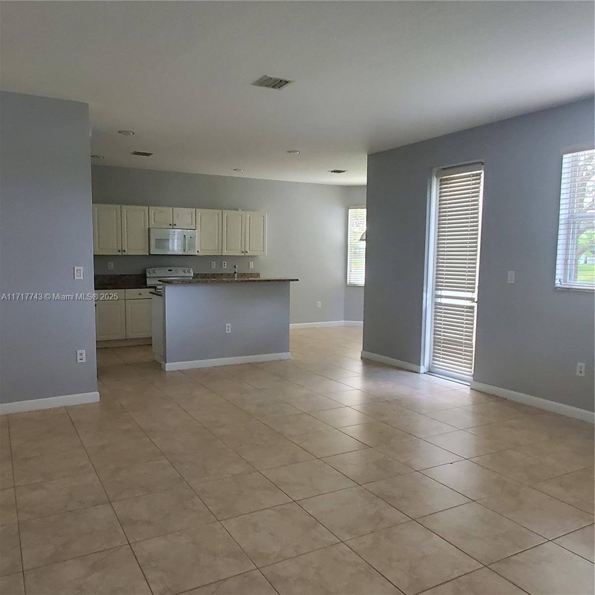 ARUBA AT OASIS - Residential Lease
