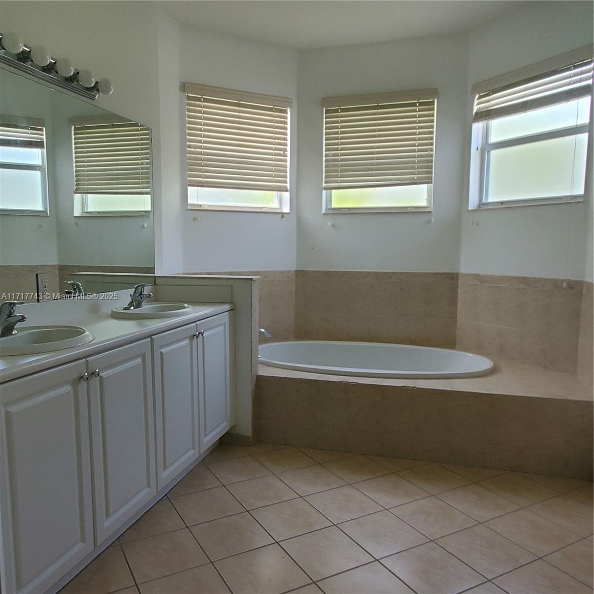ARUBA AT OASIS - Residential Lease