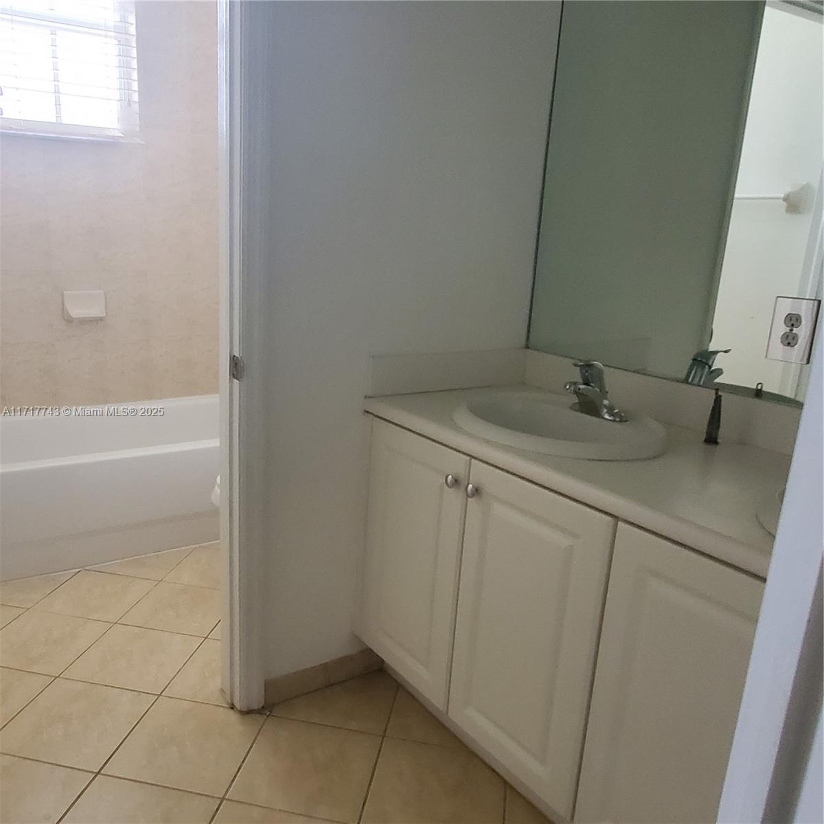 ARUBA AT OASIS - Residential Lease