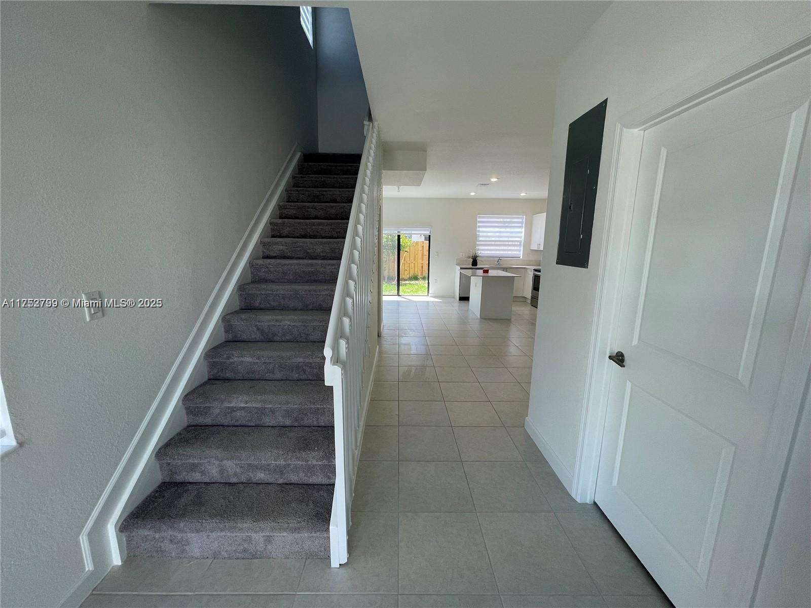 SIENNA RESERVA - Residential Lease