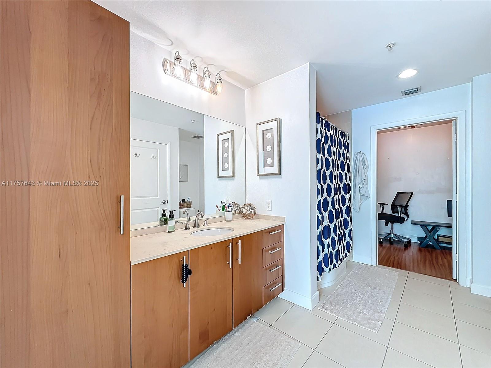 OCEAN MARINE YACHT CLUB C - Residential
