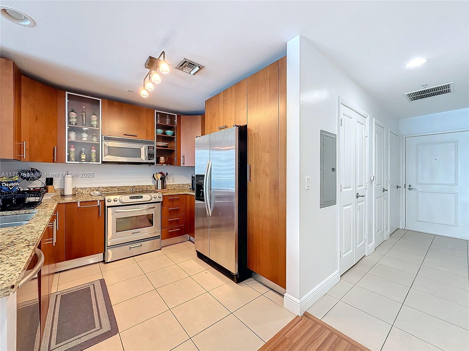 OCEAN MARINE YACHT CLUB C - Residential