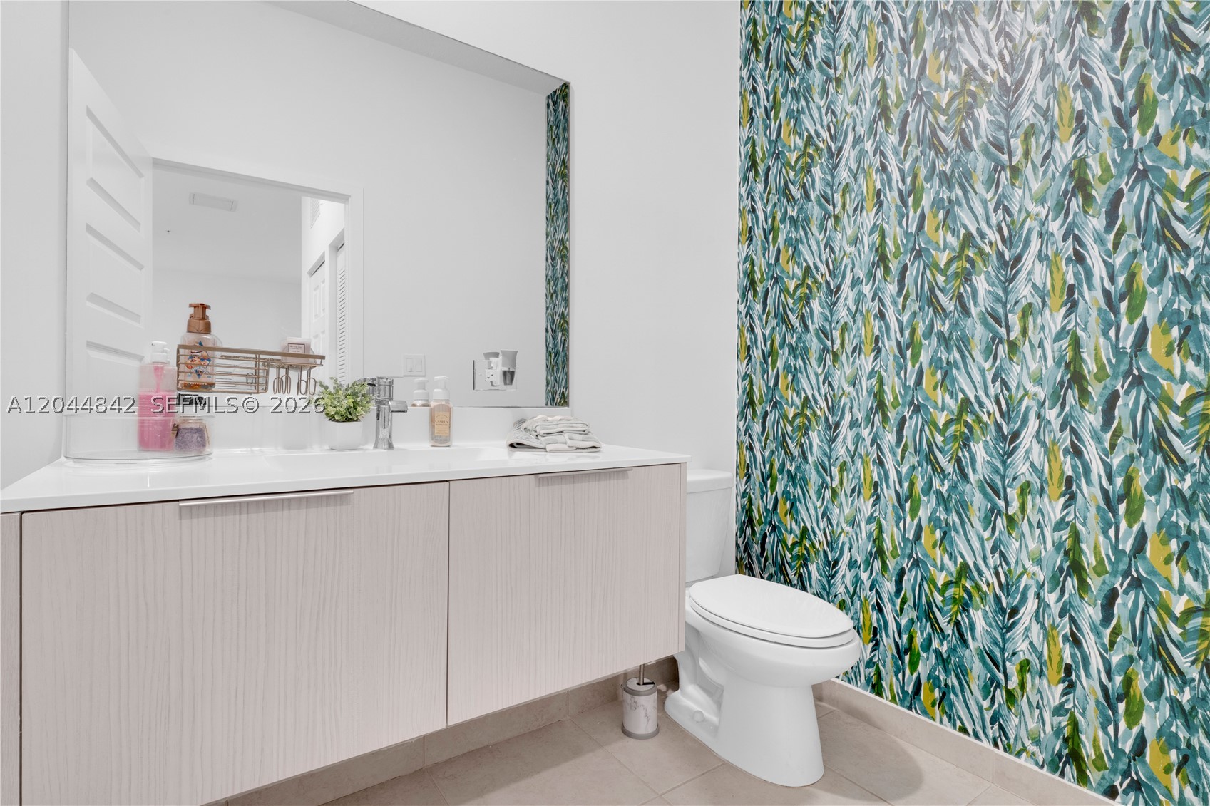 APEX AT PARK CENTRAL COND - Residential